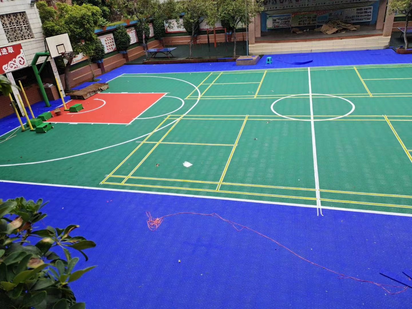 羽毛球懸浮拼運動地板生產(chǎn)廠家